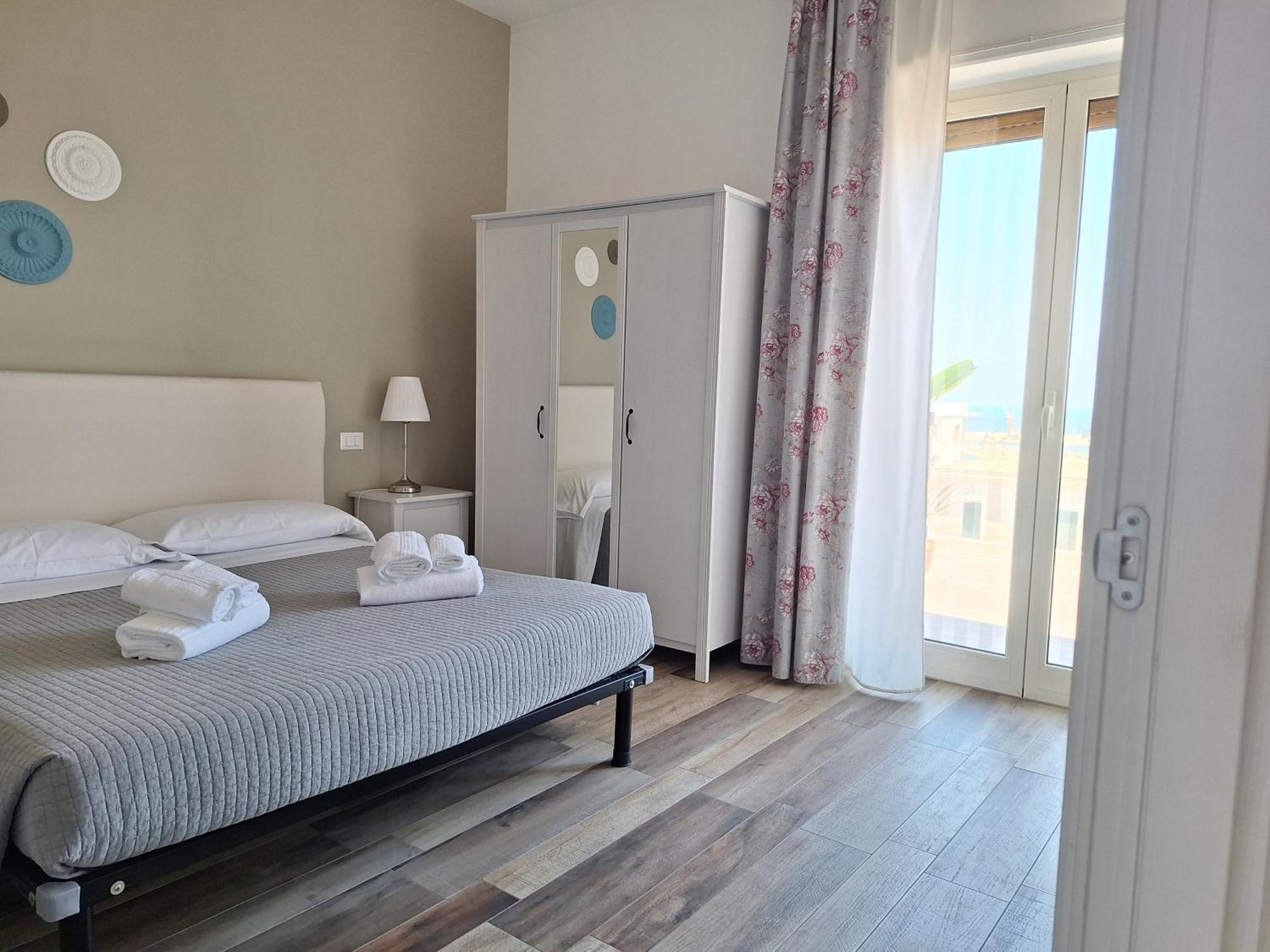 Vistamare House 호텔 모노폴리 외부 사진